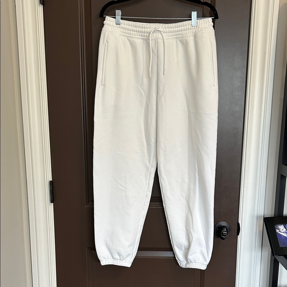 Athleta Forever Fleece Mid Rise Jogger Small. Bright White. NWOT - Picture 5 of 14